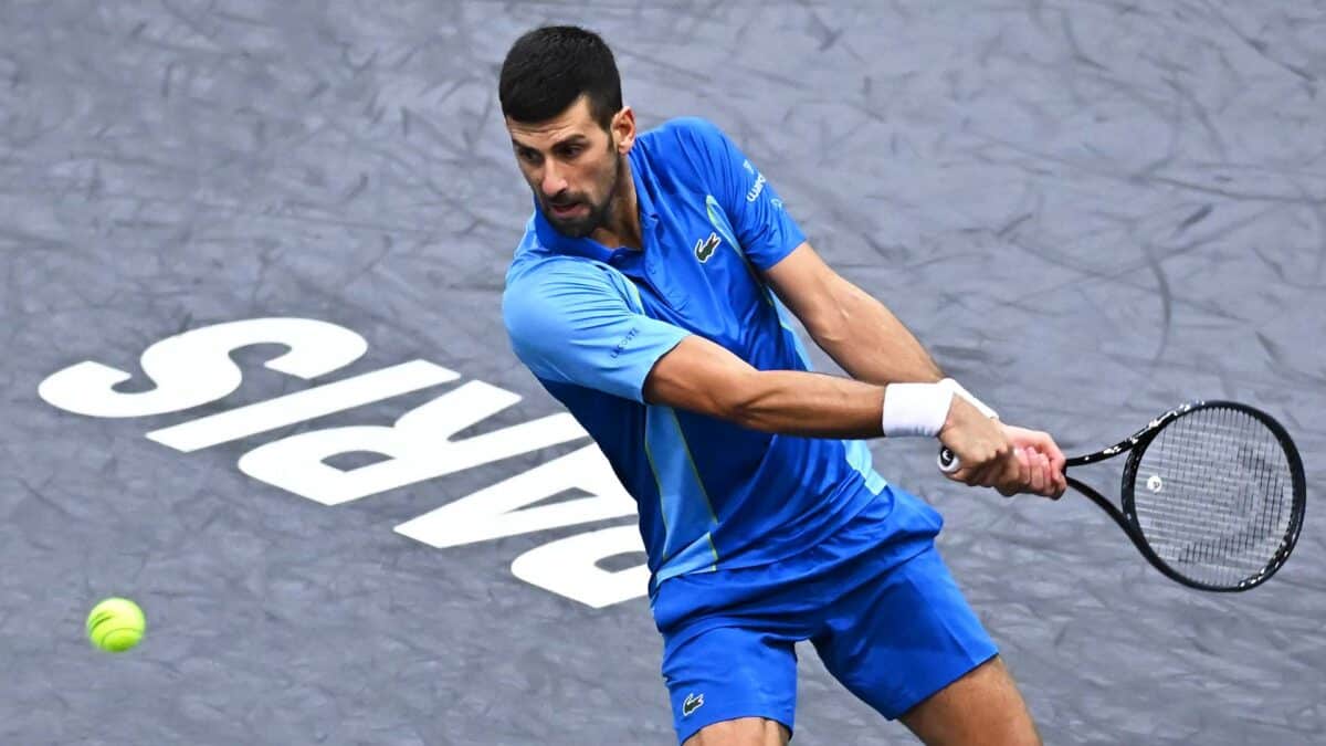 WATCH Novak Djokovic S Unique Trophy Photoshoot At The 2023 Paris