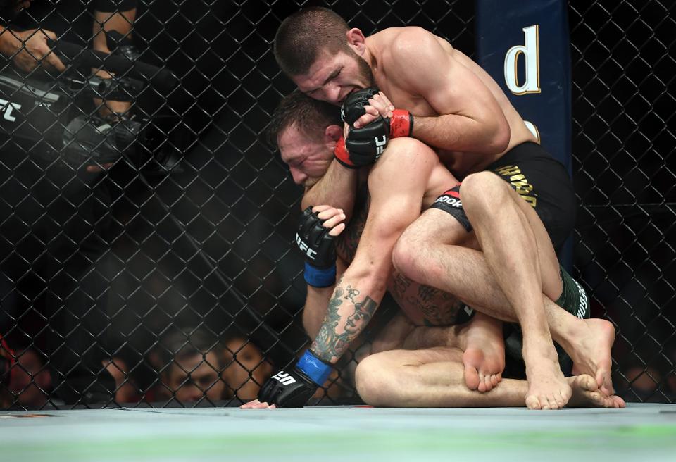 khabib holding McGregor in the submission lock