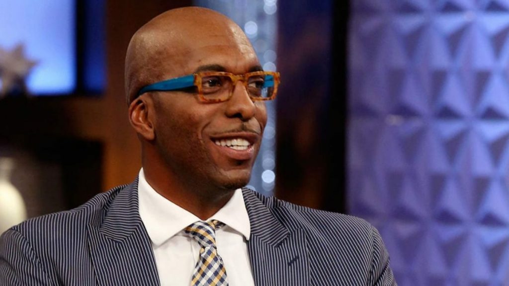 John Salley Says Phil Jackson Intentionally Benched Kobe Bryant