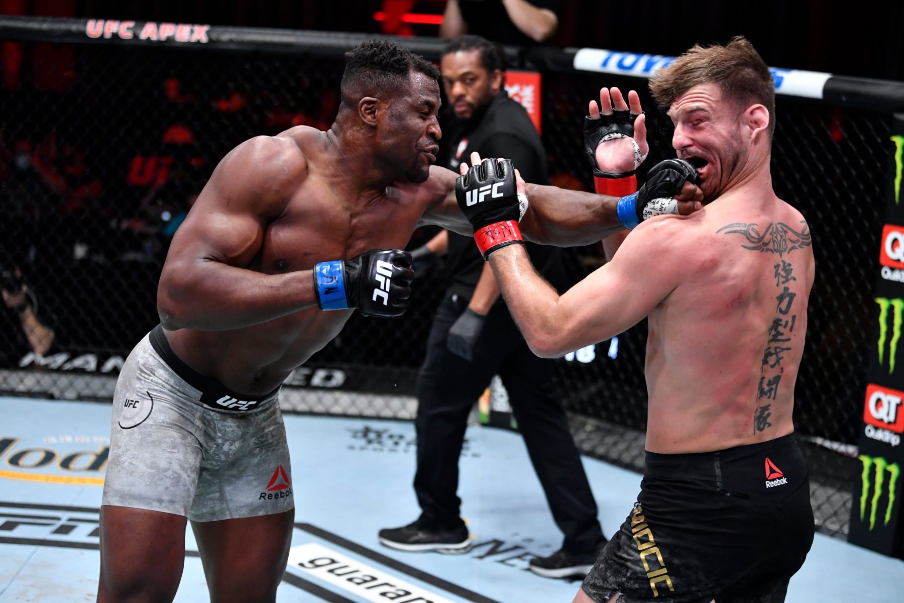 UFC 260 Main Event : Francis Ngannou steamrolls Stipe Miocic to become the new heavyweight champion!