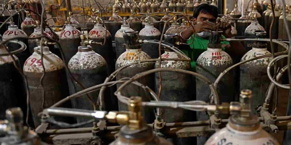SEA Limited donates 1000 Oxygen cylinders to India