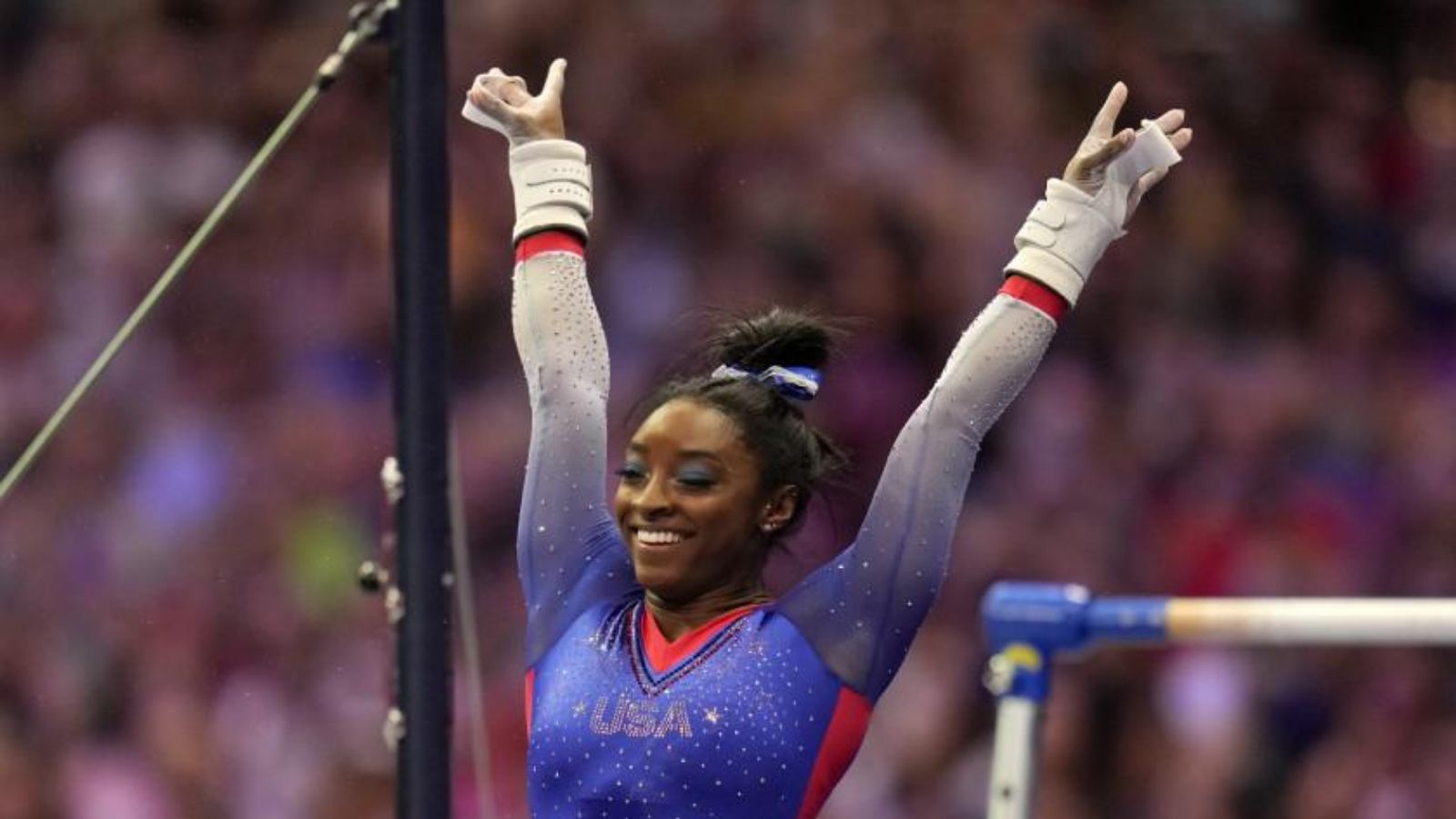 WATCH Simone Biles Performs Stunning Gymnastics Moves on Floor, Beam