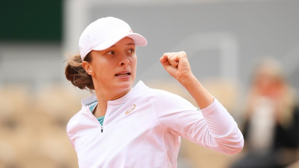 Iga Swiatek will be the favourite in her 3rd round clash at the French Open 2021