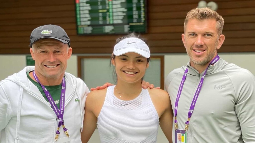 Who Is Emma Raducanu Know All About The World No 338 Ranked Girl Who Is Now In The 4th Round Of The Wimbledon 2021 Firstsportz