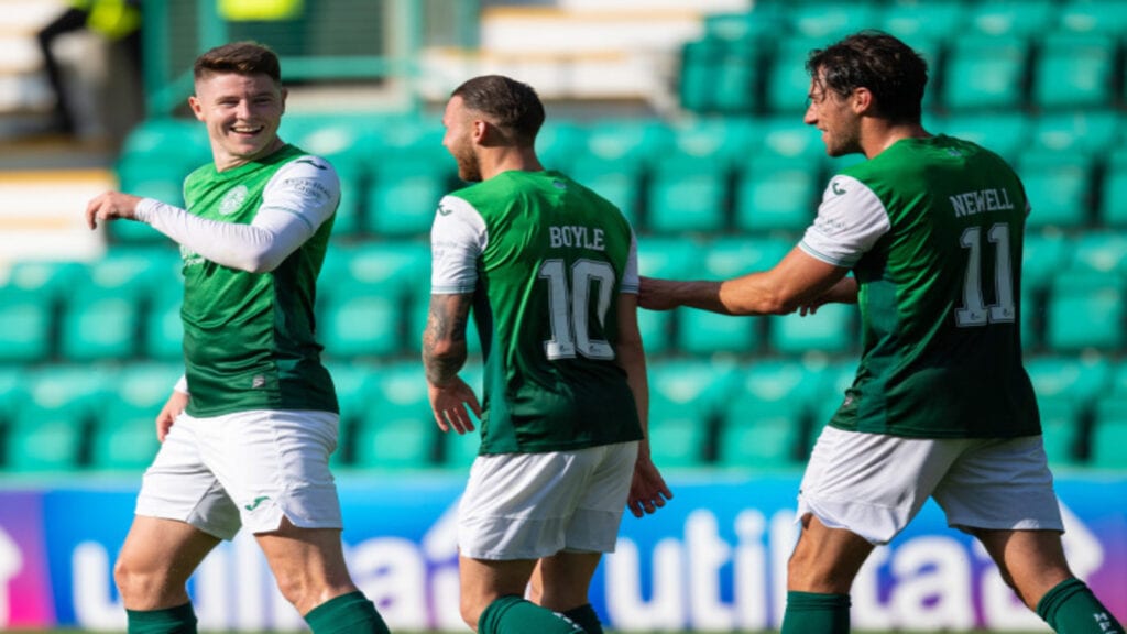 Hibernian Players celebrate their win