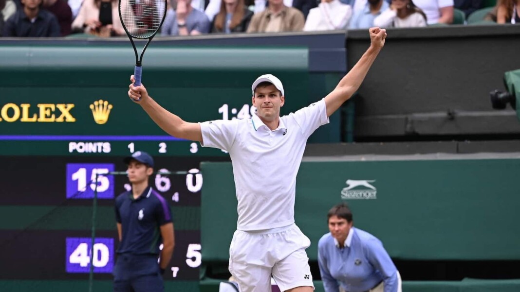 Media finally bows down to Hubert Hurkacz after his triumph over Roger