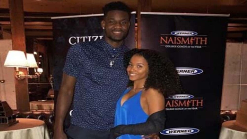 DeAndre Ayton Girlfriend