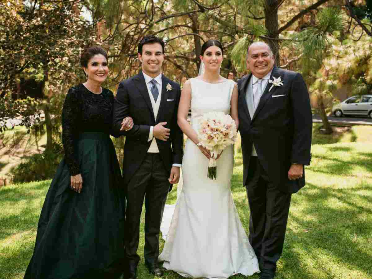 Sergio Perez and his parents with Carola Martinez at their wedding