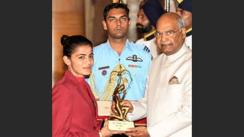 Savita Punia with President of India Shri Ram Nath Kovind