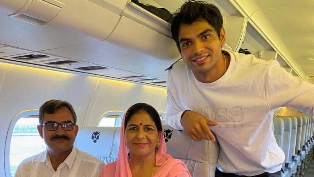 Neeraj Chopra with his parents