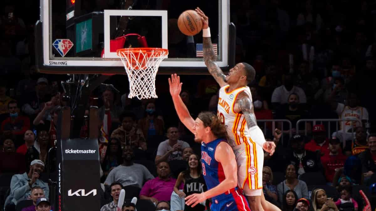 Video: John Collins puts Kelly Olynyk on a dunking poster in Hawks vs Pistons