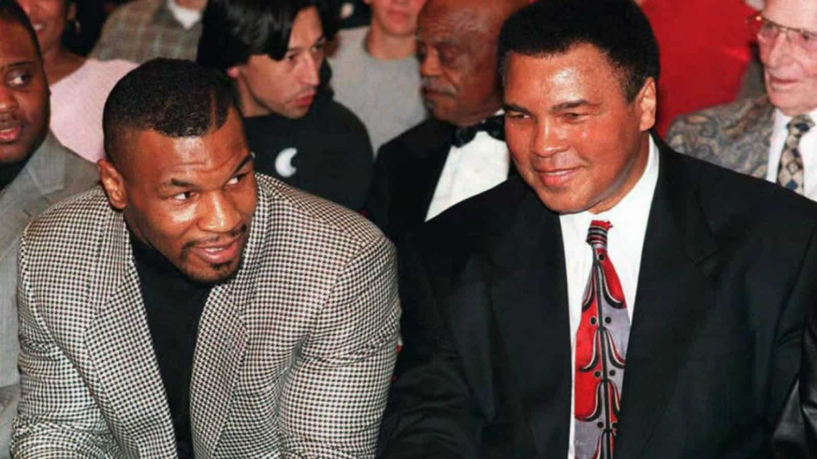 “Get him for me” – When Mike Tyson fulfilled Muhammad Ali’s only wish of beating Larry Holmes