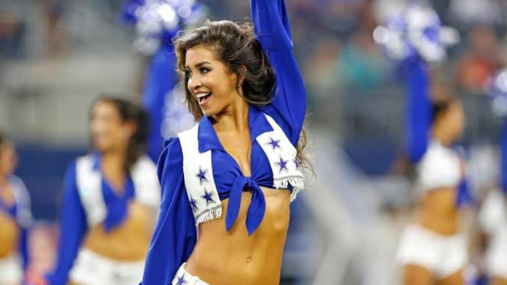 Look: Cowboys Cheerleader's Holiday Outfit Going Viral - The Spun