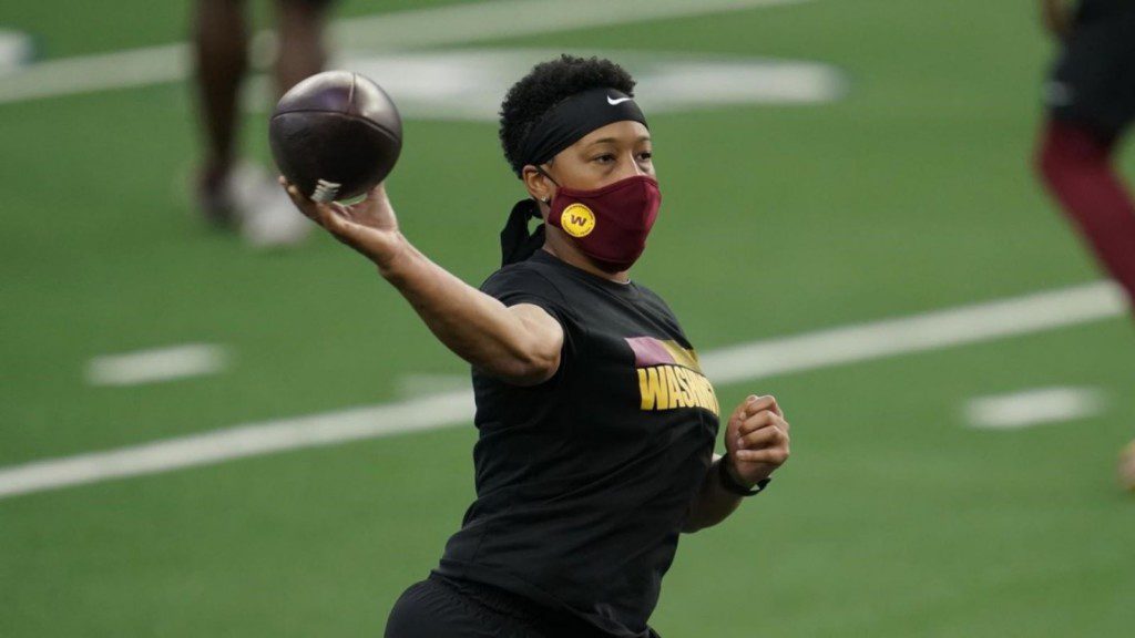 Jennifer King makes NFL history as she became the first black female ...