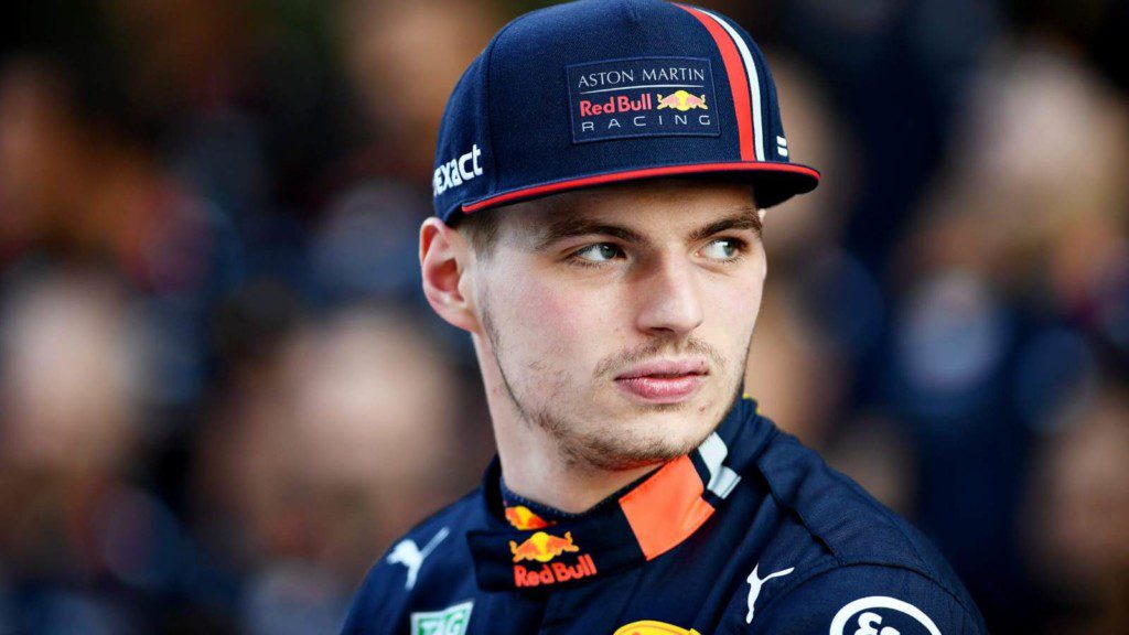 Lewis Hamilton fans body-shame Max Verstappen for a beach picture