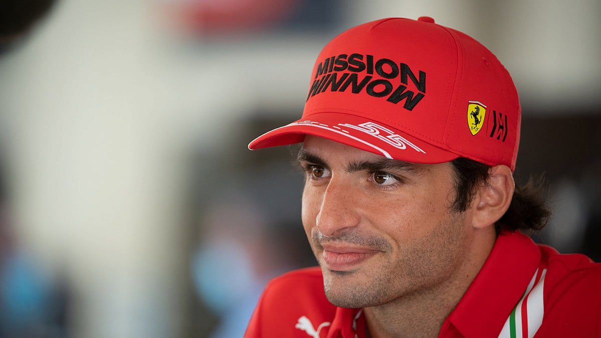 Why is Carlos Sainz called the smooth operator?