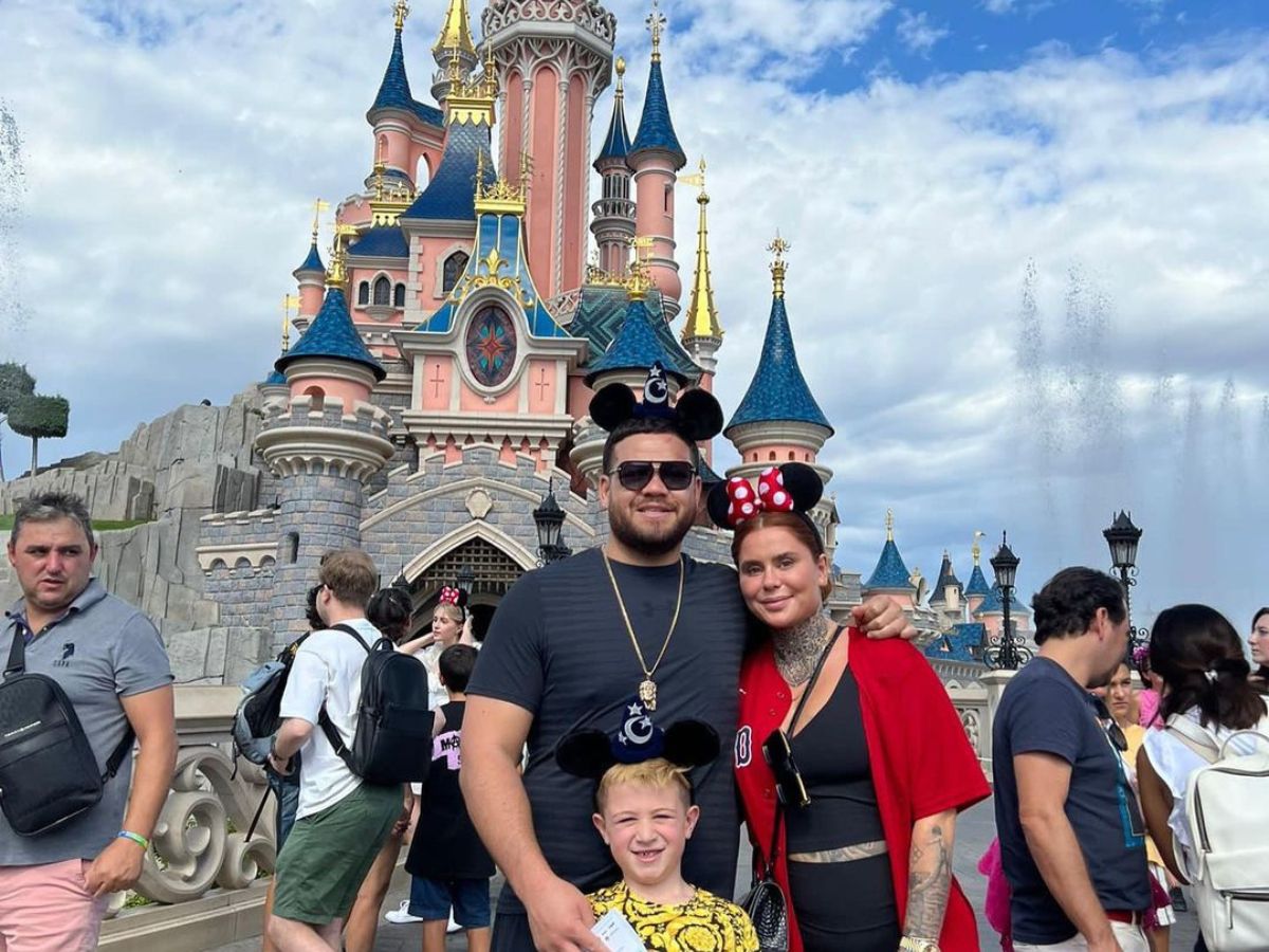 Tai Tuivasa, wife and their son