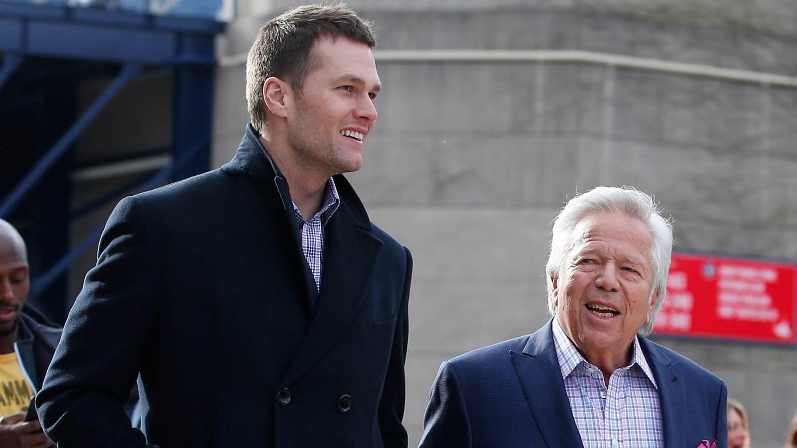 “He was screaming and yelling!” : Ted Johnson reveals Robert Kraft’s fury after being ignored by Tom Brady