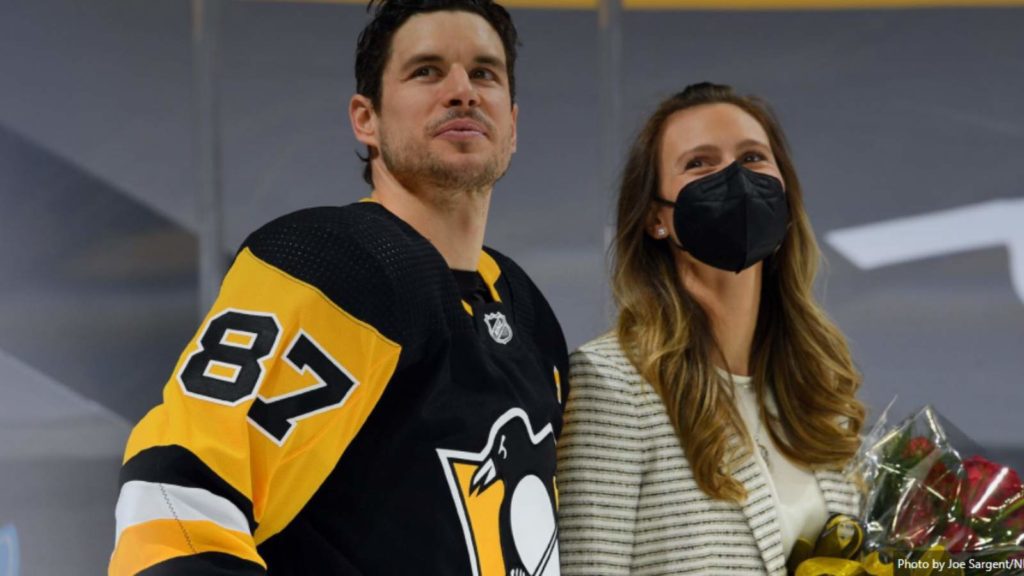 Sidney Crosby Net Worth, NHL Career, Endorsements, Girlfriend, House