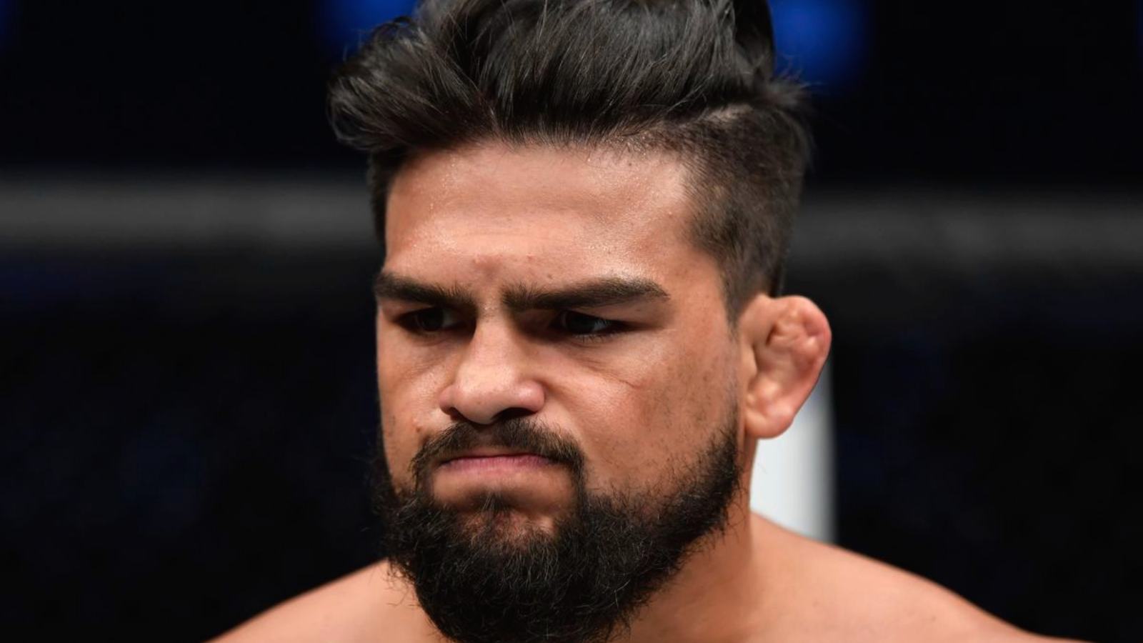 Kelvin Gastelum crashes out of UFC 273 scrap against Dricus du Plessis due to injury, fight canceled