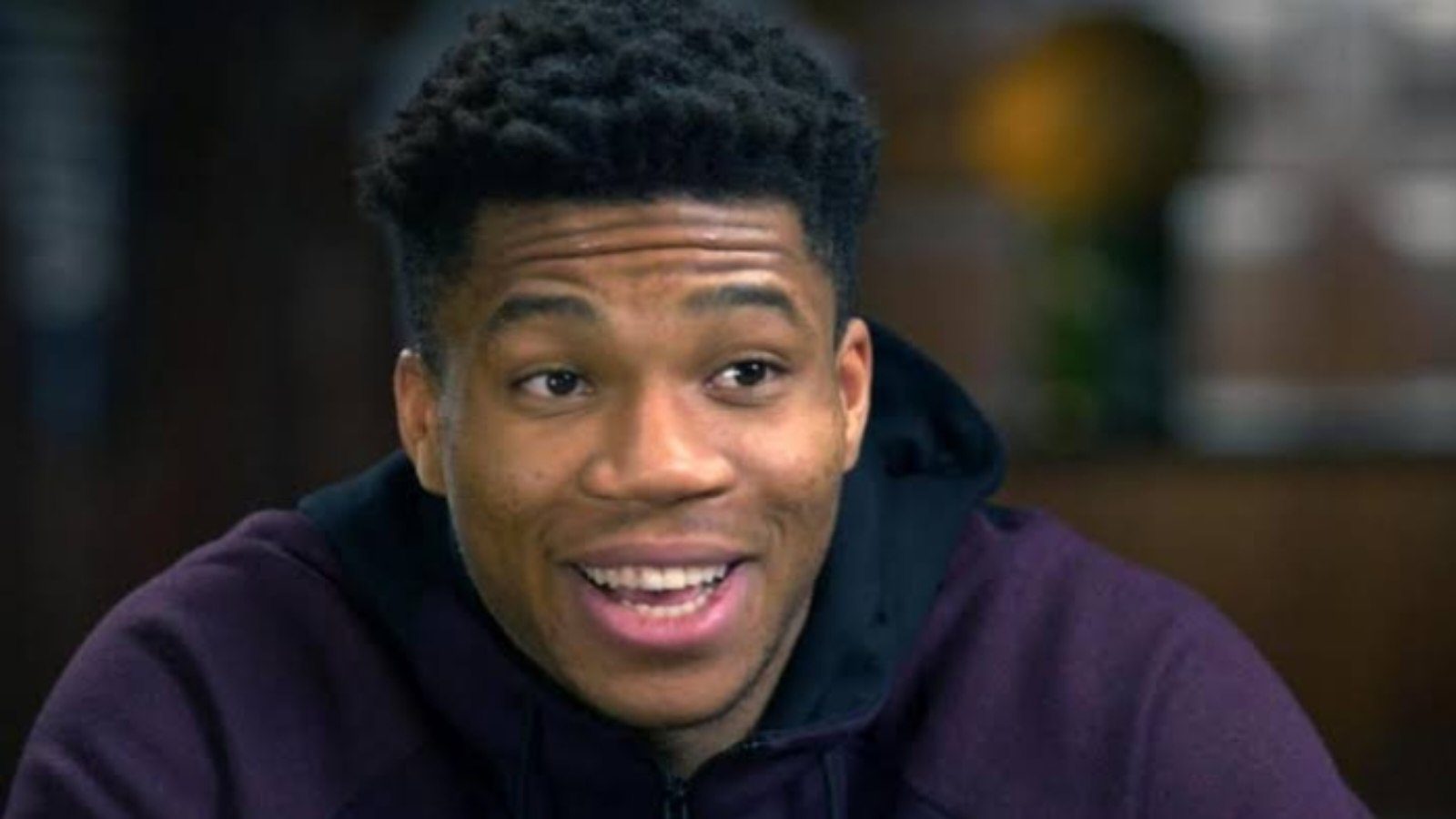 “First time I heard my wife was cheating on me…” Giannis Antetokounmpo leaves everyone in splits after cracking another ‘CORNY’ dad joke