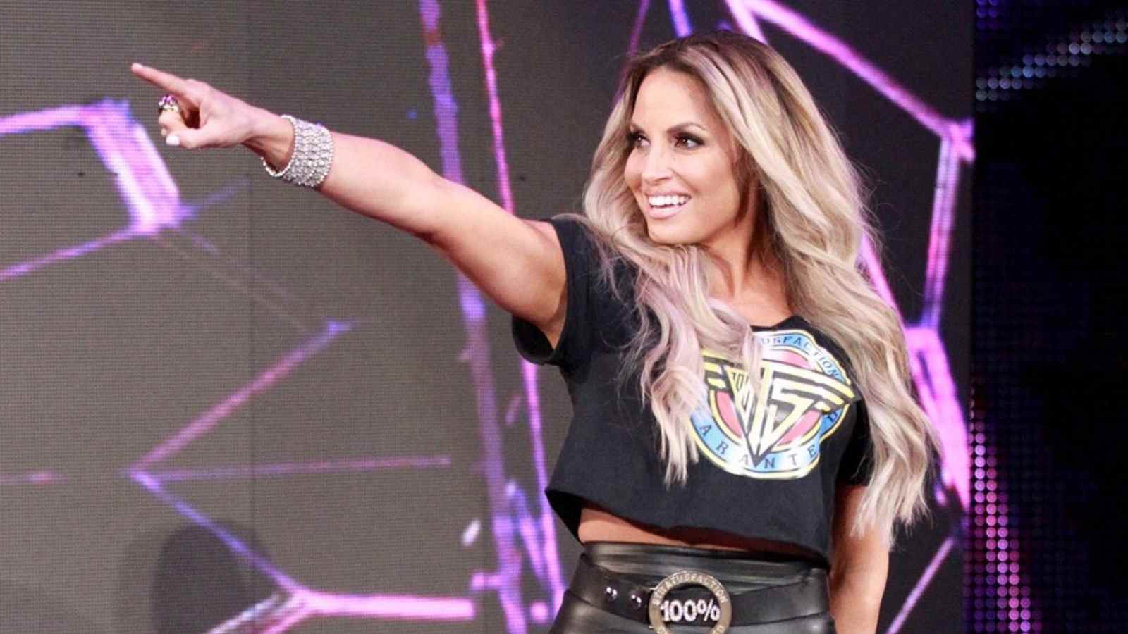 Mickie James Vs Trish Stratus Wrestlemania 22 “Our colleagues giving us a standing ovation was so gratifying