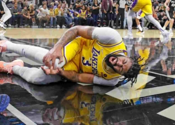 Injured Anthony Davis