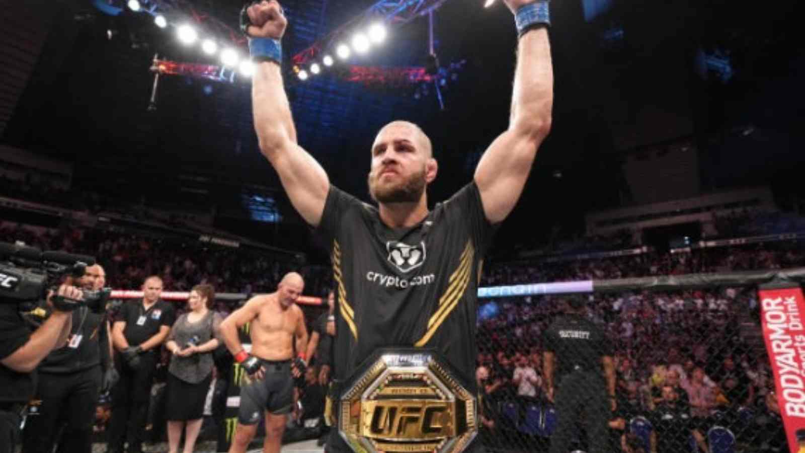 UFC 282 has a new main event as Jiri Prochazka pulls out of his fight against Glover Texeira and also vacates his Light Heavyweight title