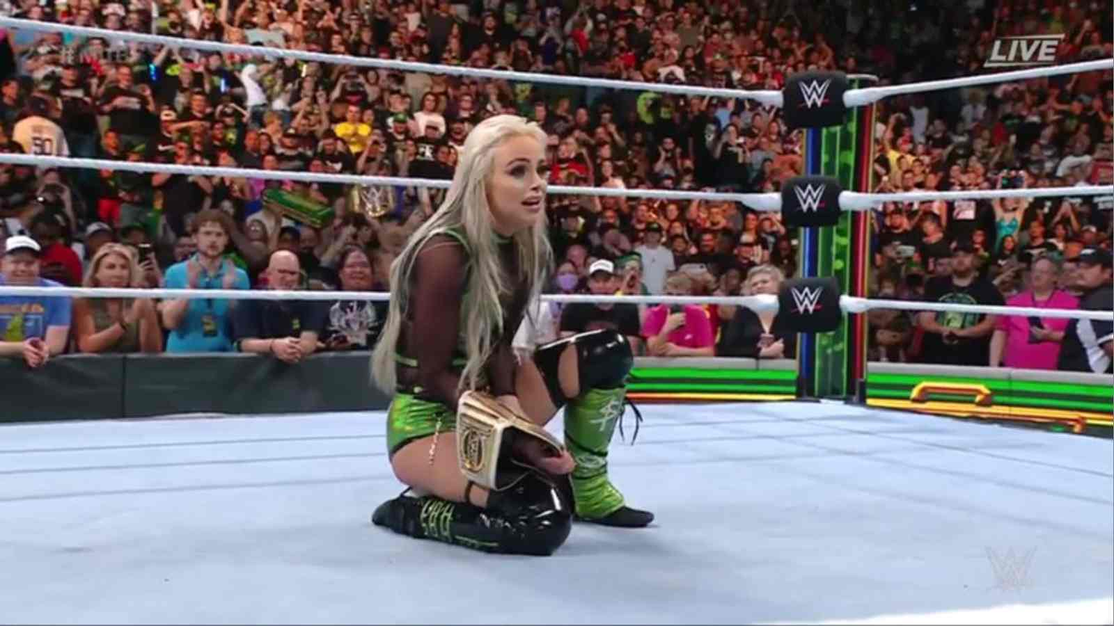 WATCH Liv successfully cases in her Money in the Bank contract