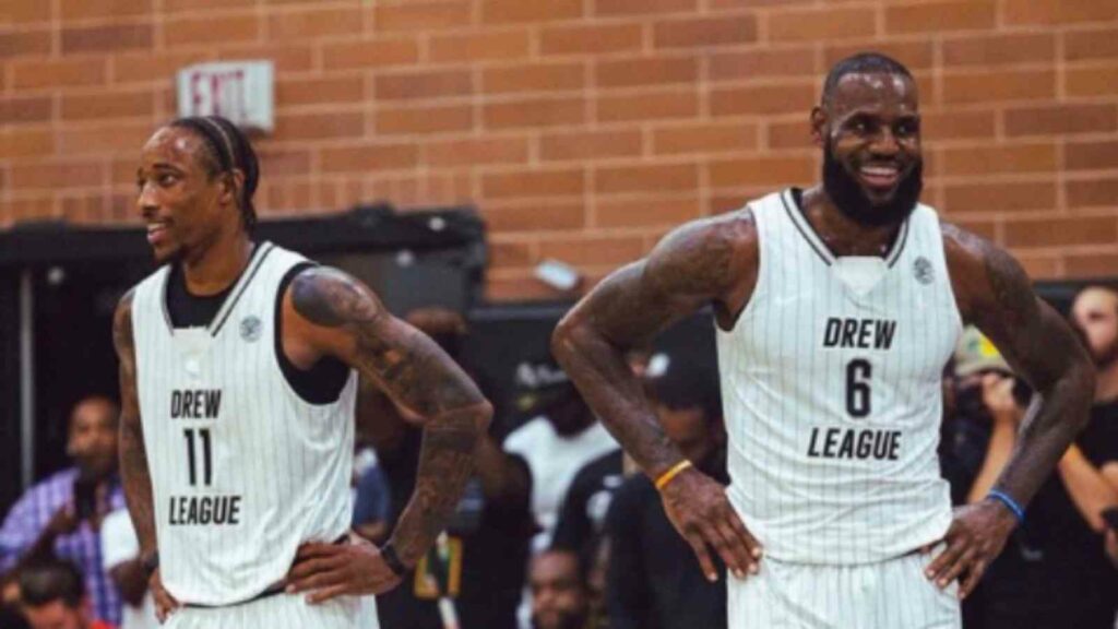 Sportskeeda Basketball - LeBron James covered the adidas logo on his Drew  League jersey! 👀😬 via Nice Kicks, TW