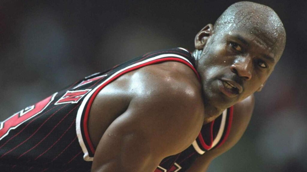 Ejército vistazo Orden alfabetico There is NOBODY like me" Michael Jordan humiliated Coca Cola after signing  with $19 Billion Net Worth Company