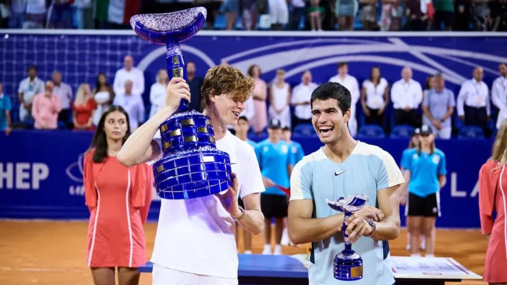 Jannik Sinner and Carlos Alcaraz with their trophies won at the 2022 Croatia Open