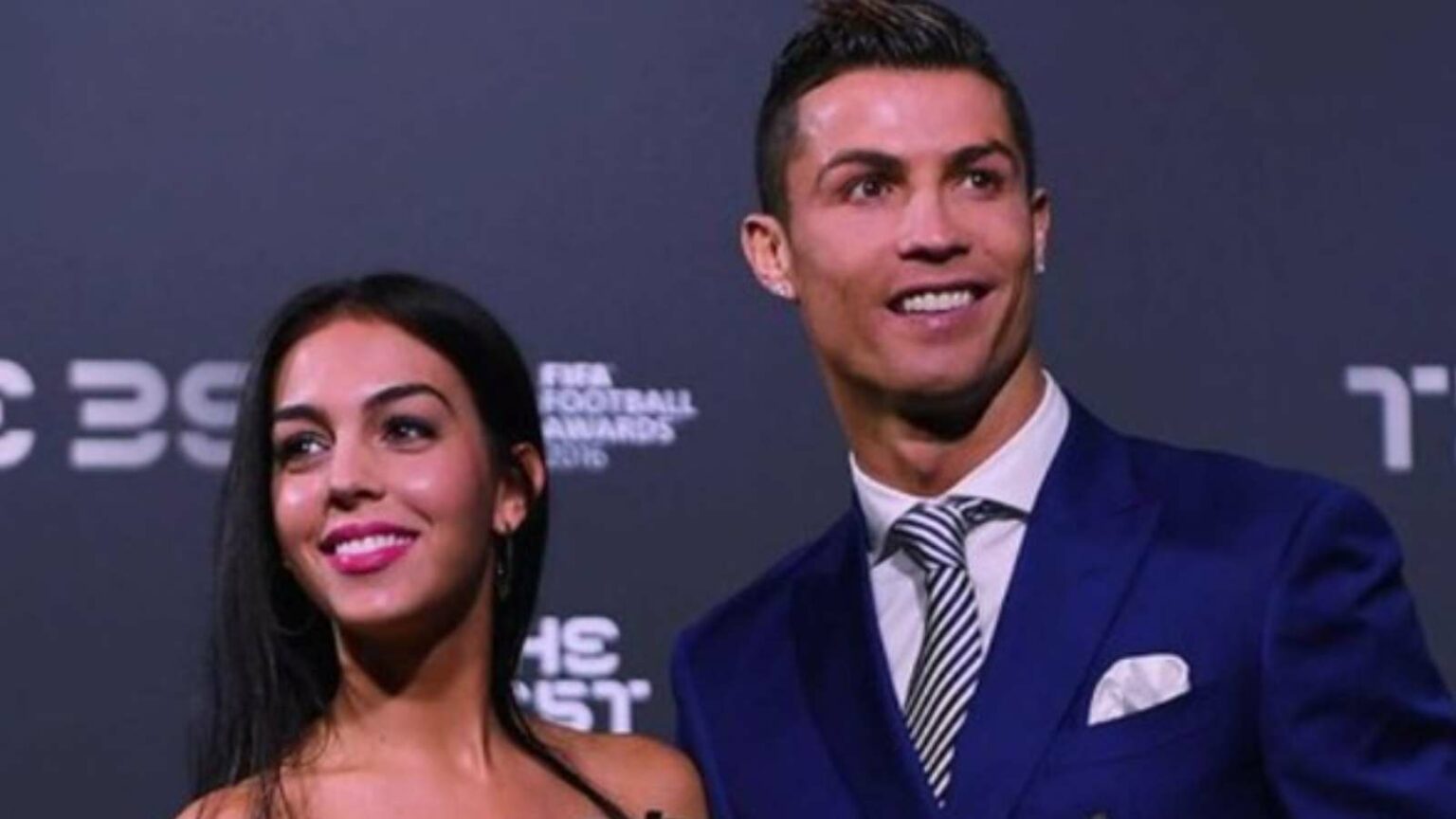What You Need To Know: Cristiano Ronaldo'S Engagement To Georgina Rodríguez! - 7mgcl1v