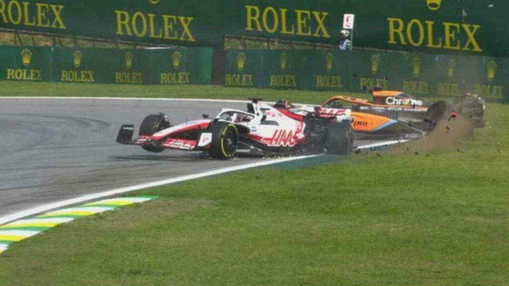 Kevin Magnussen and Daniel Ricciardo collide in Brazil F1