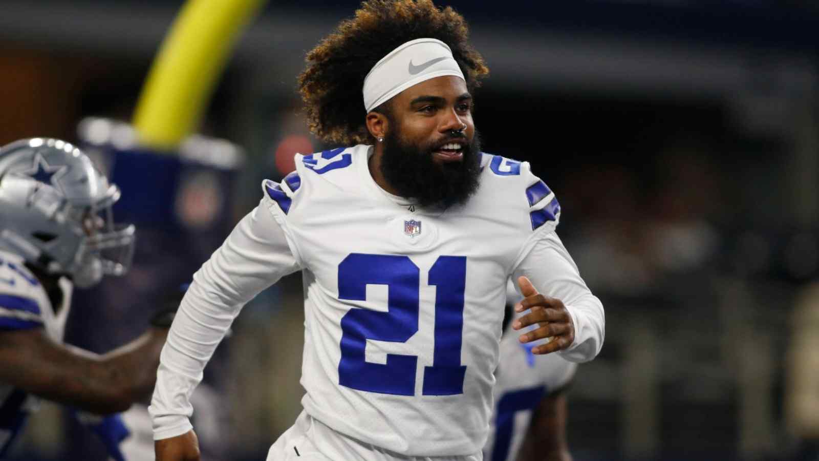 Ezekiel Elliott Net Worth, NFL career, Endorsements, Girlfriend, and