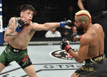 Brandon Moreno and Deiveson Figuiredo (L-R) [Image Source - MMA Mania]