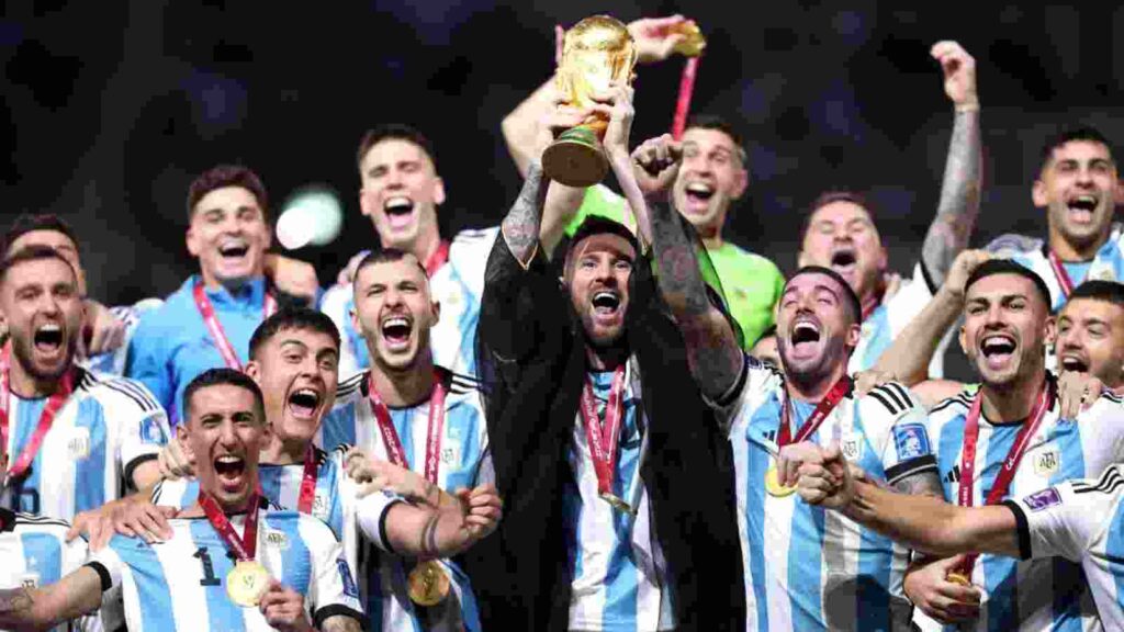 Lionel Messi lifting the 2022 FIFA World Cup trophy