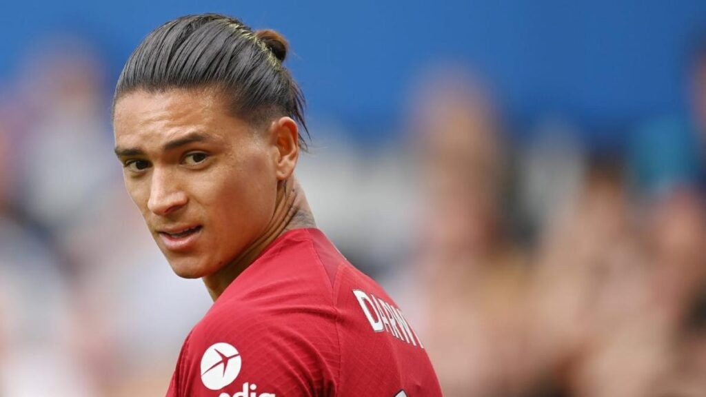 "People think they can disrespect me," Premier League legend loses his cool after seeing comparisons with Darwin Nunez 1 Adobe Express 20221225 2216370 1