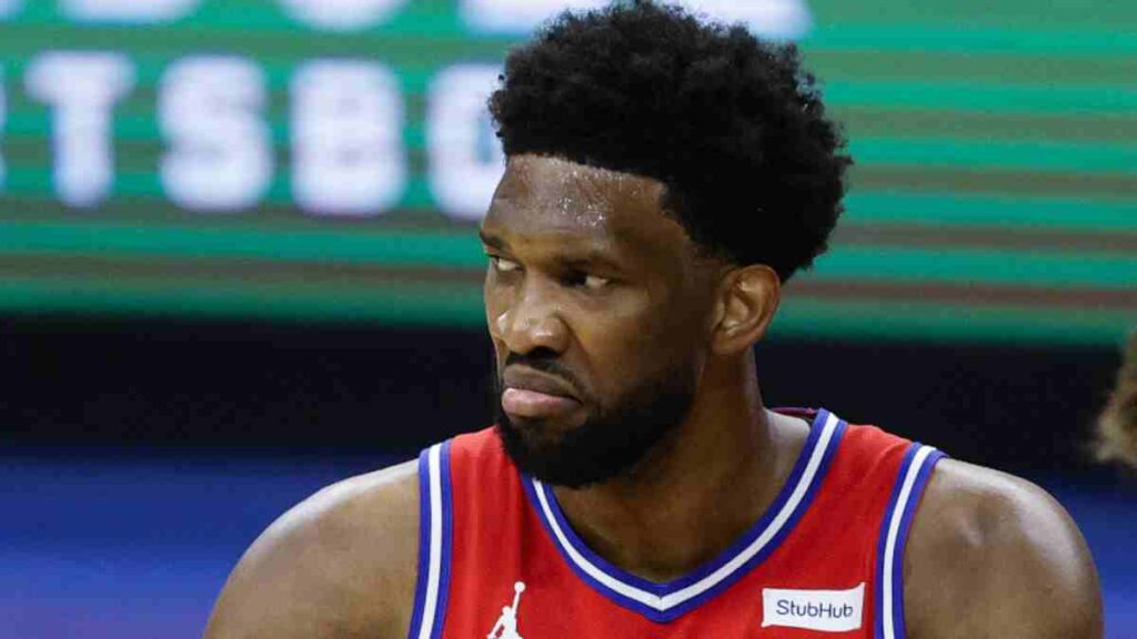 NBA's Top 10 Plays of the Week 10 | 2022-23 Season 4 Adobe Express 20221226 0224180 1