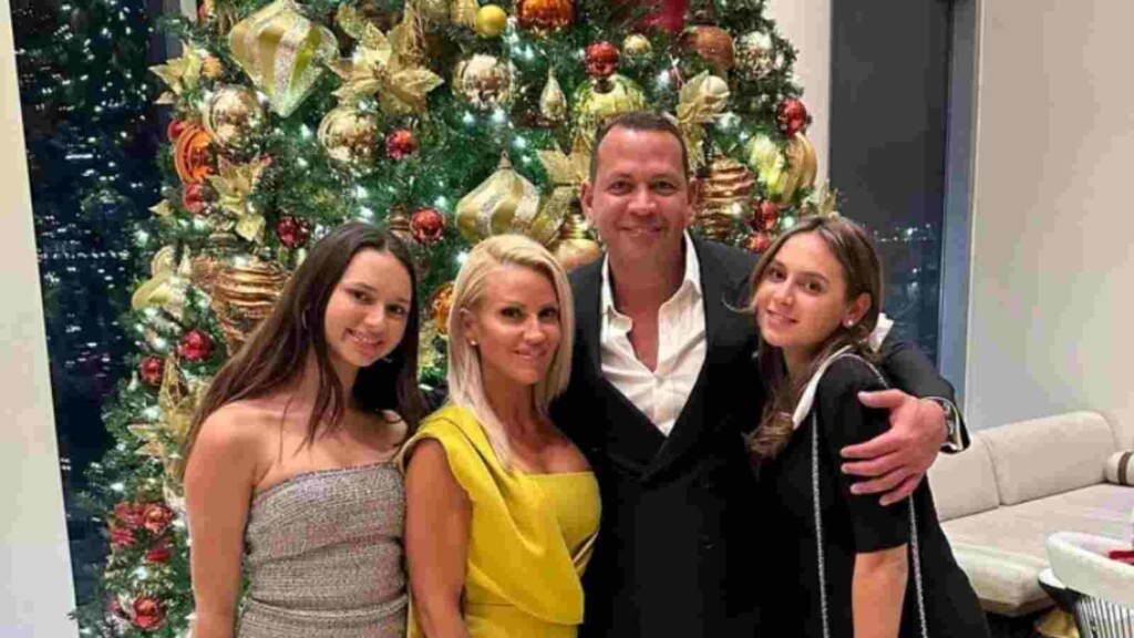 Alex Rodriguez with Jac Cordeiro and his daughters