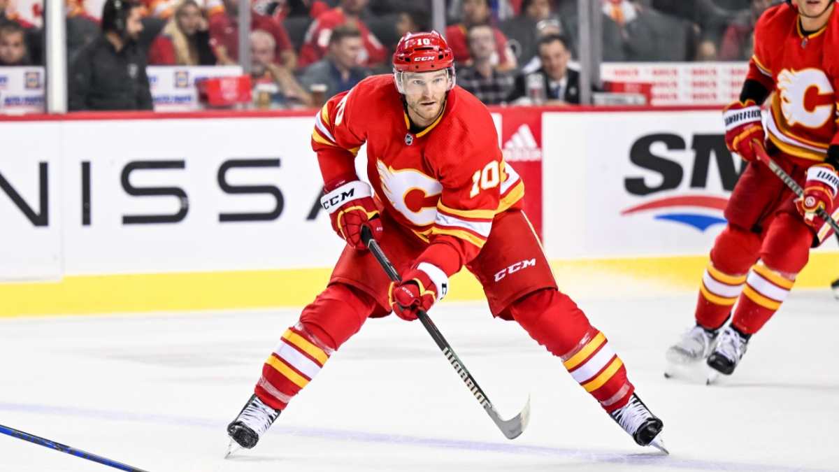 <strong>“Don’t know what’s going on” – Jonathan Huberdeau admits seeing “psychologist” would help him score in game</strong>