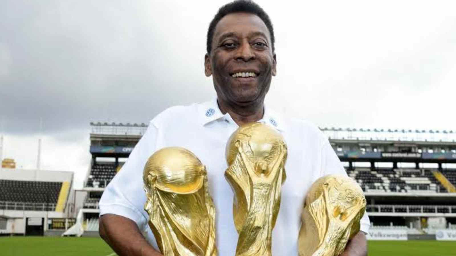 How many goals has Pele scored in his entire football career? FirstSportz