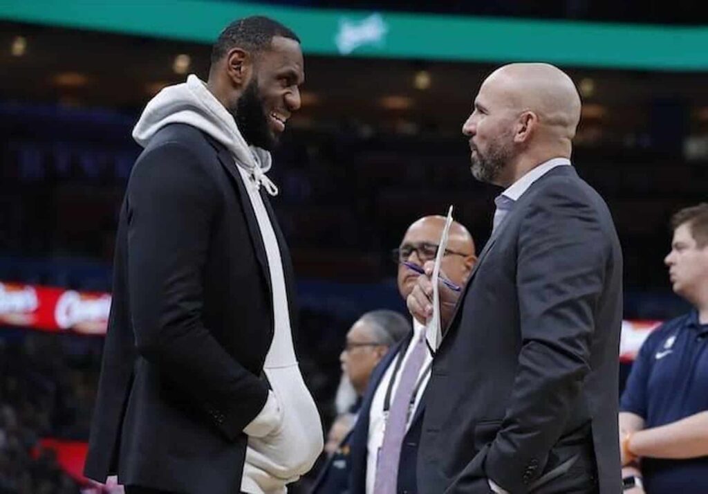 Jason Kidd stops midway to complement LeBron James’ kicks whilst complaining to the referee 1 WhatsApp Image 2022 12 26 at 4.09.04 AM