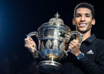 Felix Auger Aliassime with Swiss Indoors at Basel tournament trophy (Image Credit: Tennis Canada)