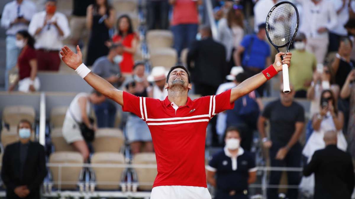 WATCH: Novak Djokovic comes out to celebrate with fans at his restaurant in Serbia