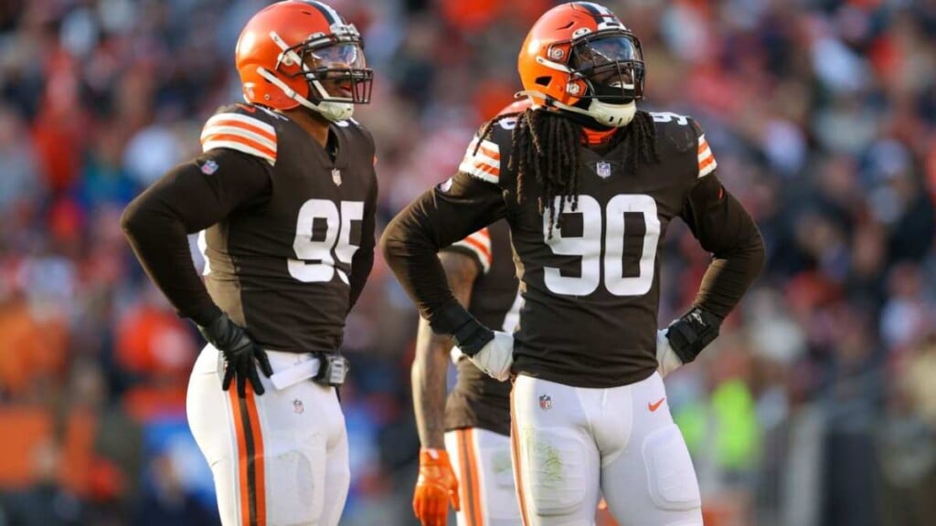 Myles Garrett and Jadeveon Clowney (Image via Dawgs By Nature)