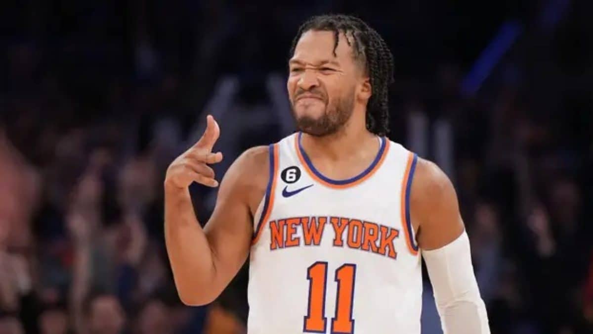 “We wasted a JB masterclass” – Fans FRUSTRATED as Knicks blow a 17-point lead and squander Jalen Brunson’s 44-point game