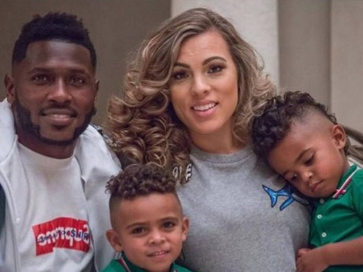 Antonio Brown goes too far AGAIN! Shares ‘s*xually explicit’ pictures of the mother of his children on Snapchat