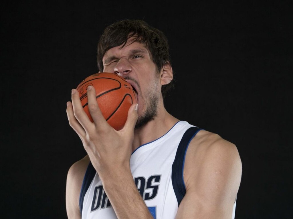 NBA REACT - Top 10 Largest Hand Size in NBA history: 1. Boban