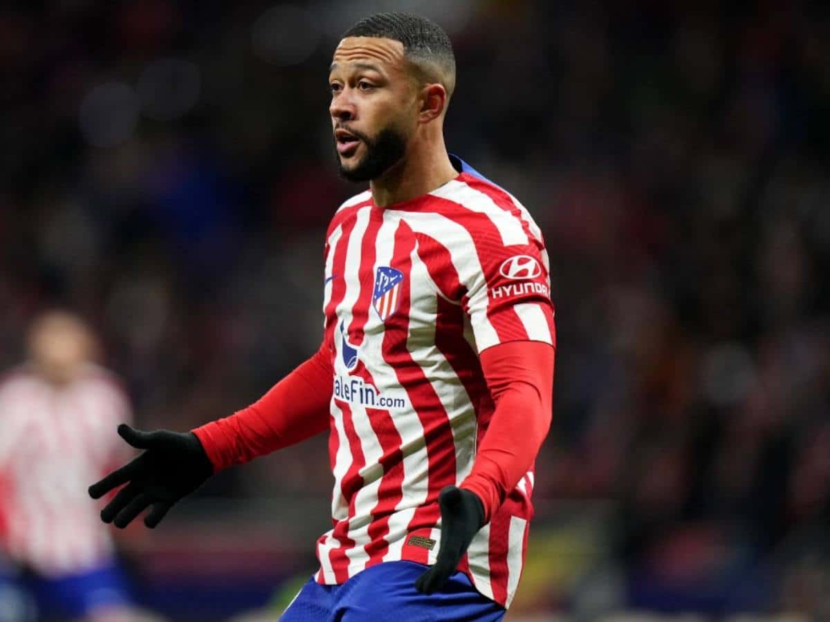 “Fat, Slow, Out of shape”- Atletico Madrid fans pass insulting remarks to Memphis Depay after Copa del Rey loss against Real Madrid